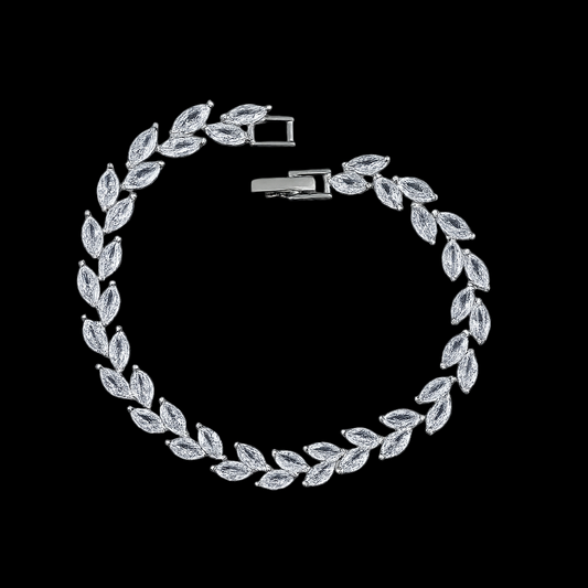 Allureis Leaf Bracelet